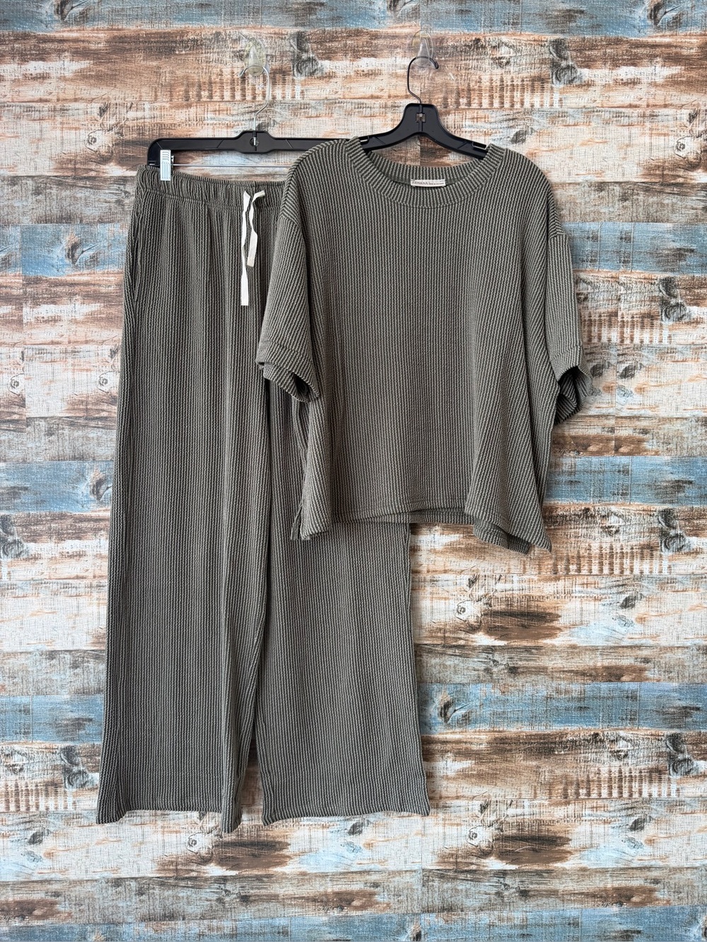 Zenana Two-Piece Ribbed Set in Olive
